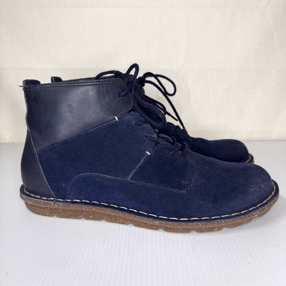 CLARKS Lace Up Boot Women's 9 Tamitha Key Navy Suede Leather Ankle Bootie Casual - Picture 3 of 9
